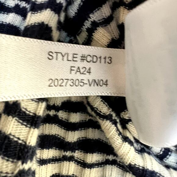 J. Crew Lady Jacket Cardigan Sweater Shrunken Jacquard Gold Buttons Sma - Picture 6 of 6